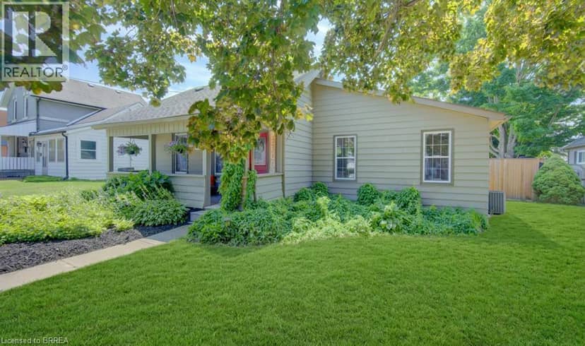 4 WELLINGTON Street — photo 2 of 40