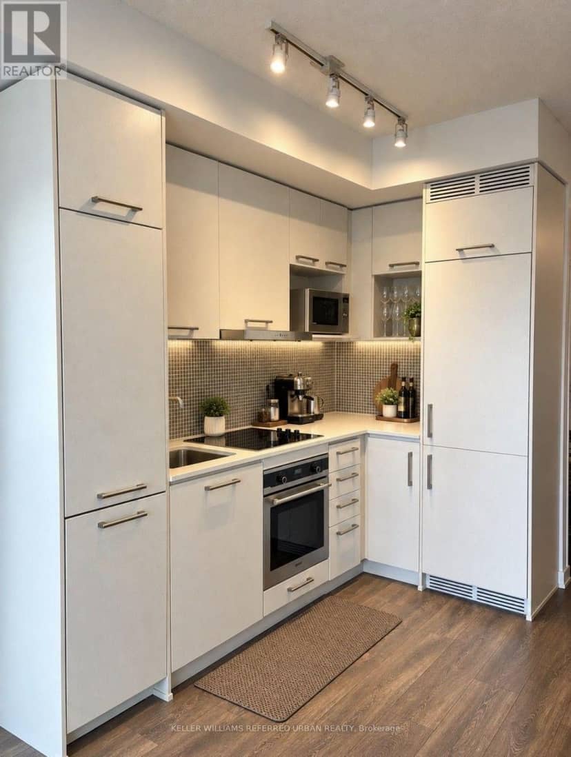 2103 - 87 Peter Street — photo 4 of 27
