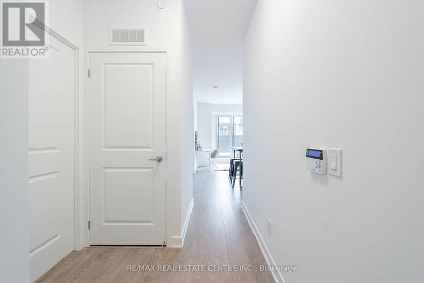 804 - 543 Richmond Street W — photo 6 of 30
