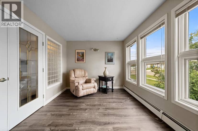5012 53 Street — photo 16 of 32