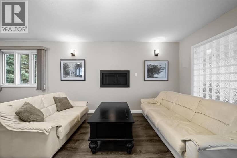 5012 53 Street — photo 9 of 32