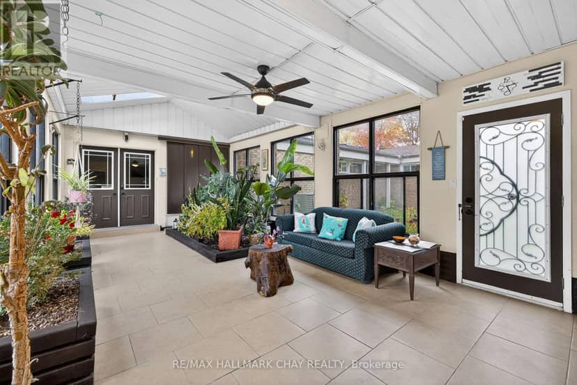 39 Highfield Crescent — photo 4 of 40