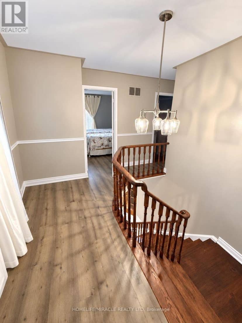 8 Willowcrest Court, Brampton, photo 8