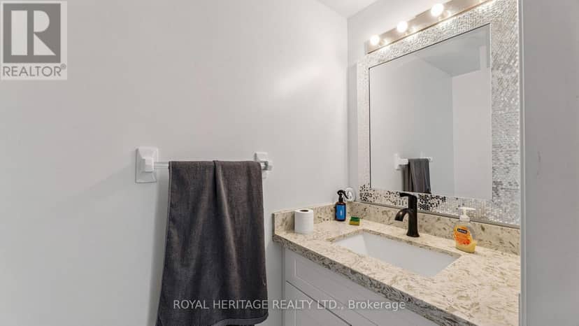 TH 19 - 2472 Eglinton Avenue E — photo 17 of 40