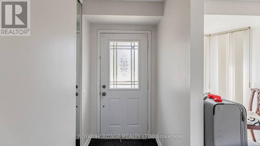 TH 19 - 2472 Eglinton Avenue E — photo 18 of 40