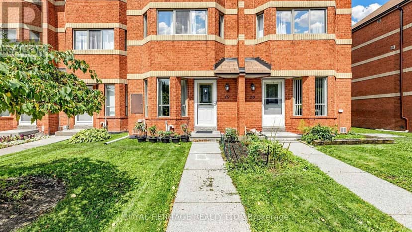 TH 19 - 2472 Eglinton Avenue E, Toronto, photo 2