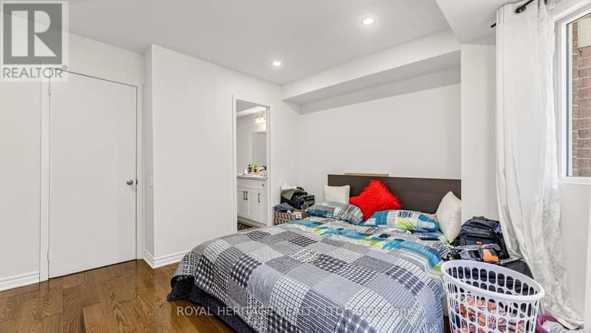 TH 19 - 2472 Eglinton Avenue E — photo 26 of 40