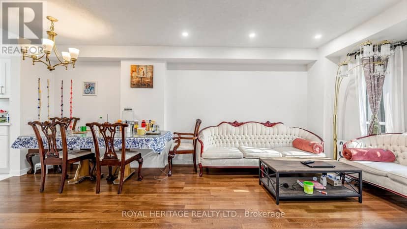 TH 19 - 2472 Eglinton Avenue E, Toronto, photo 6
