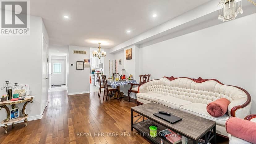 TH 19 - 2472 Eglinton Avenue E, Toronto, photo 7