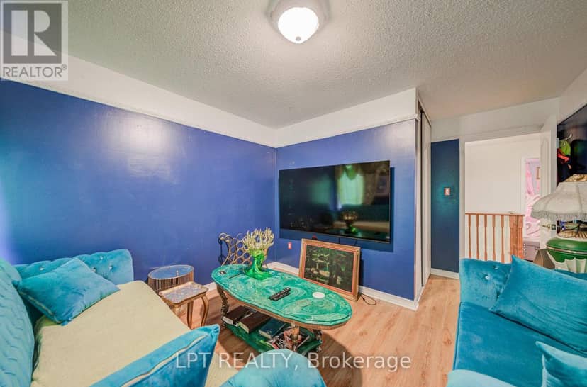69 Westacott Crescent — photo 28 of 40