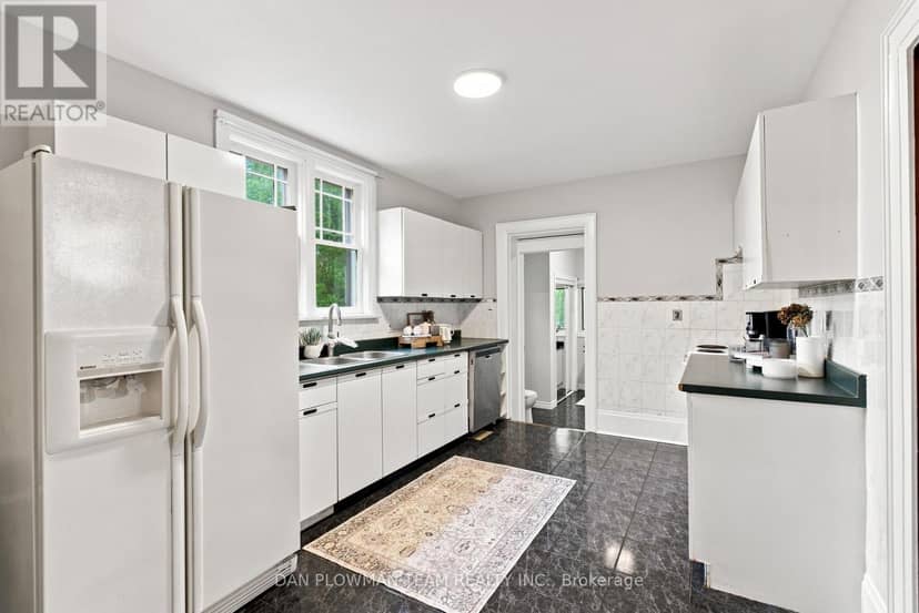 307 William Street E — photo 11 of 40
