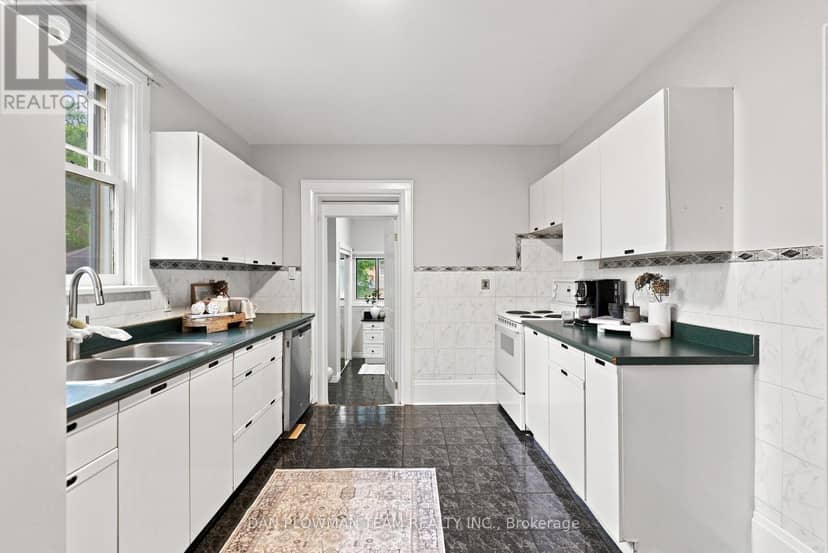 307 William Street E — photo 12 of 40