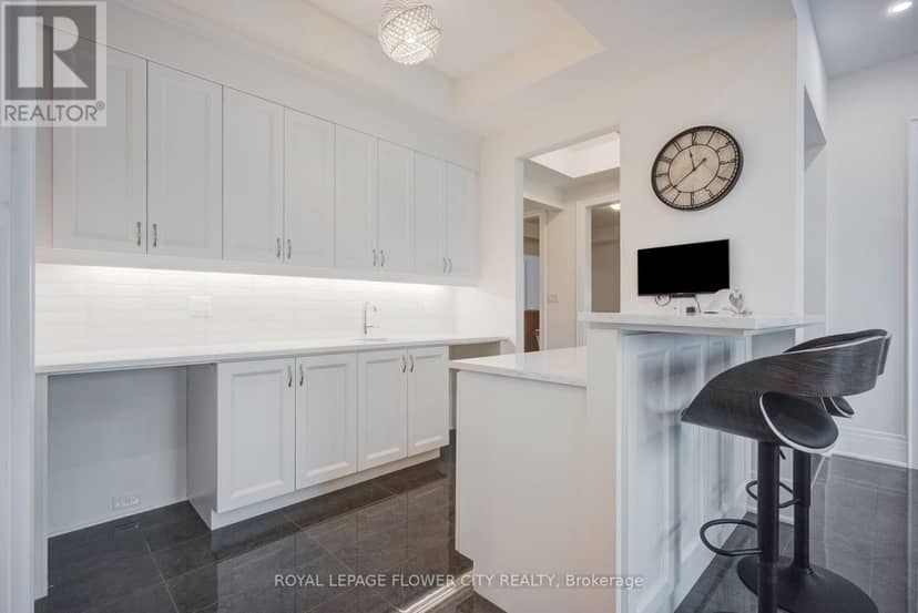 20 Seraville Street — photo 17 of 40