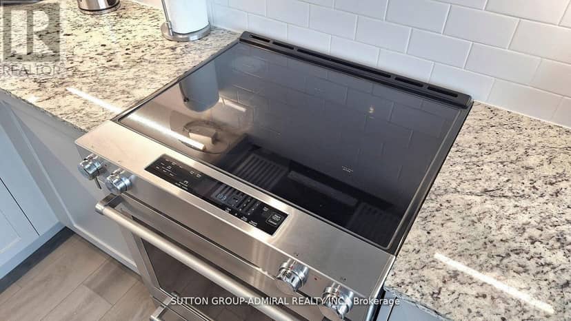 1103 - 20 Gatineau Drive — photo 16 of 34