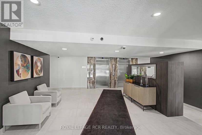1011 - 40 William Roe Boulevard, Newmarket, photo 3