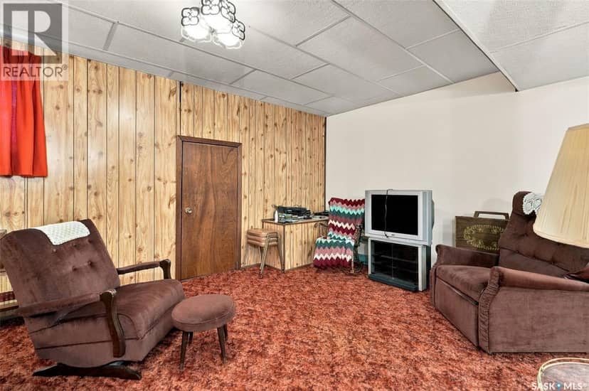 3030 Elphinstone STREET — photo 19 of 30