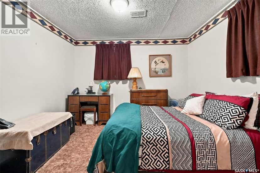 3030 Elphinstone STREET — photo 21 of 30