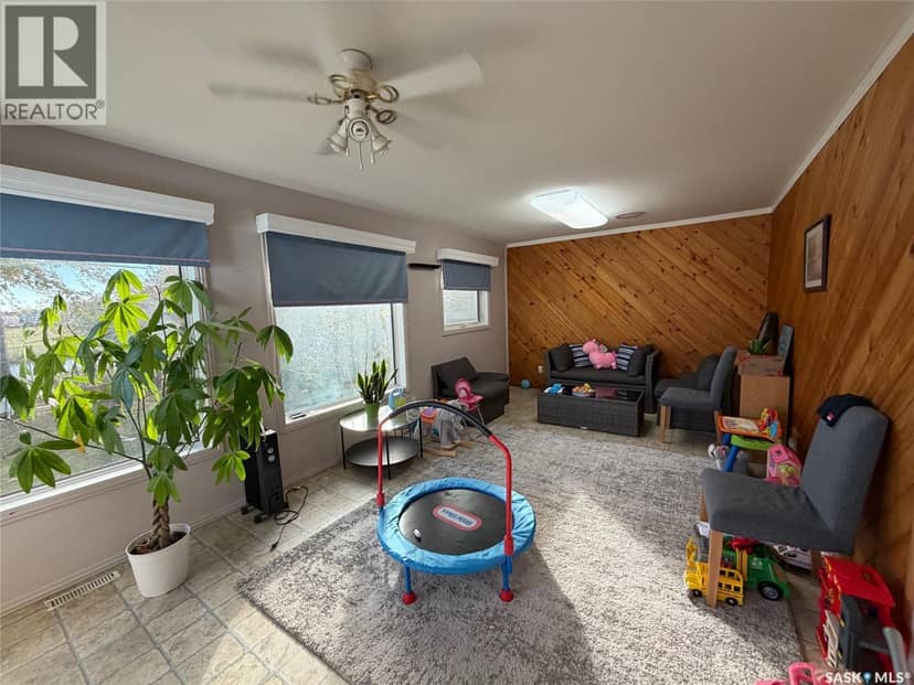 142 Darlington STREET E — photo 19 of 40