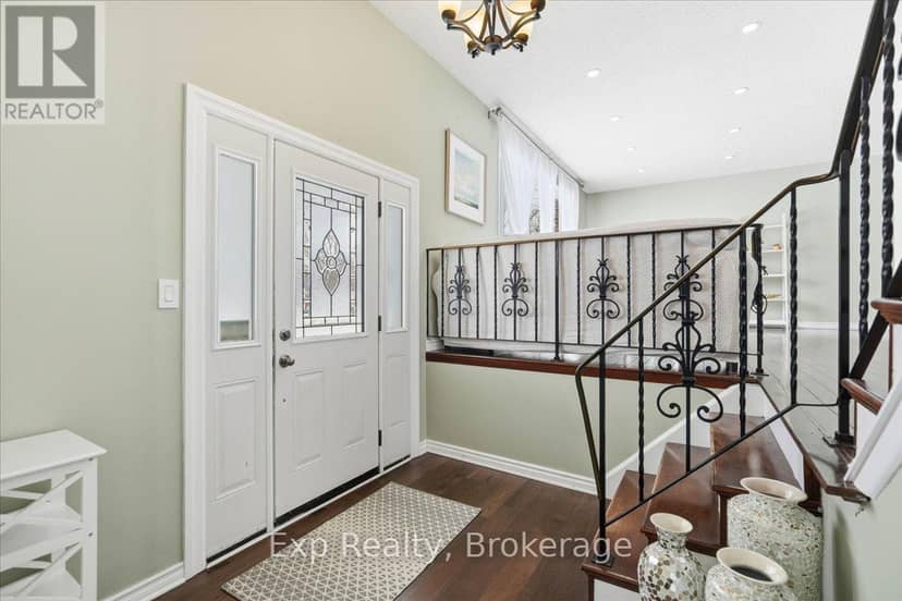 15 Thorncliffe Drive — photo 3 of 40
