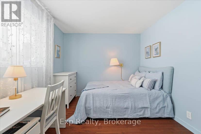 15 Thorncliffe Drive — photo 27 of 40