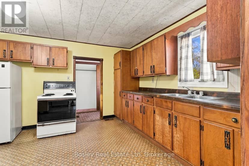 361 Bond Street — photo 21 of 33