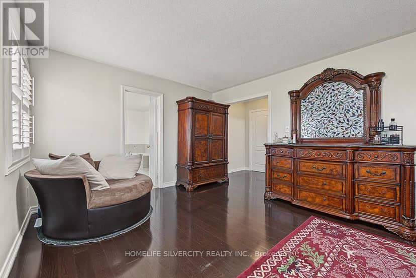 483 Hinchey Crescent — photo 35 of 40