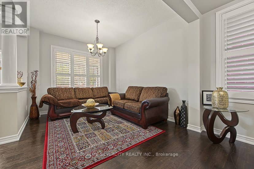 483 Hinchey Crescent, Milton, photo 5