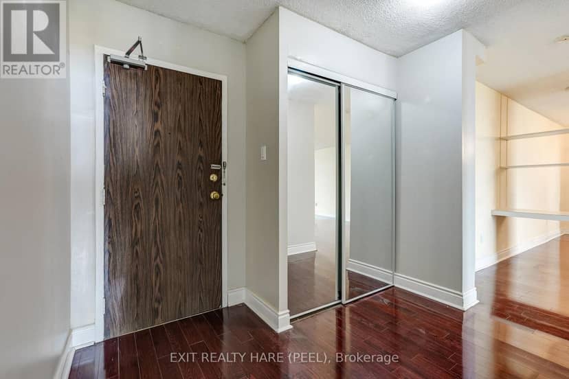 1005 - 15 Kensington Road, Brampton, photo 8