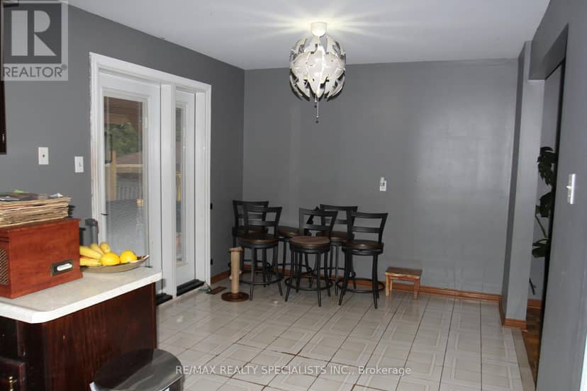 31 Laburnham Avenue — photo 9 of 26