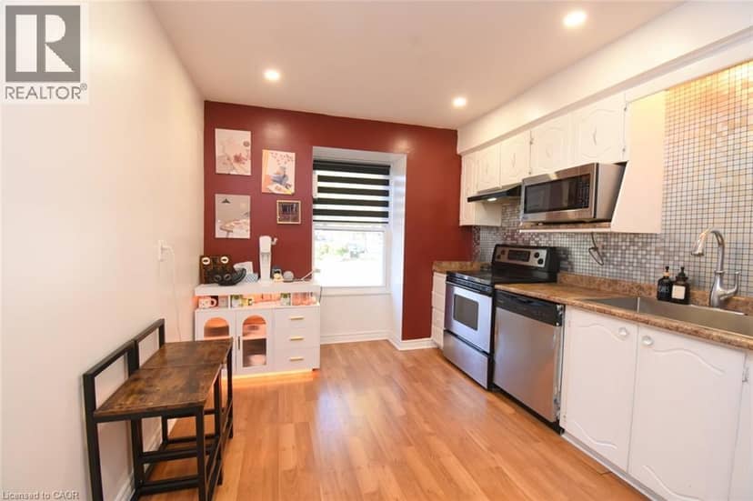 56 ENFIELD Crescent — photo 15 of 40