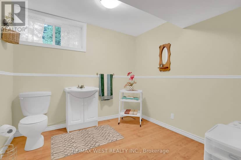20 Deerhurst Highlands Drive — photo 13 of 16