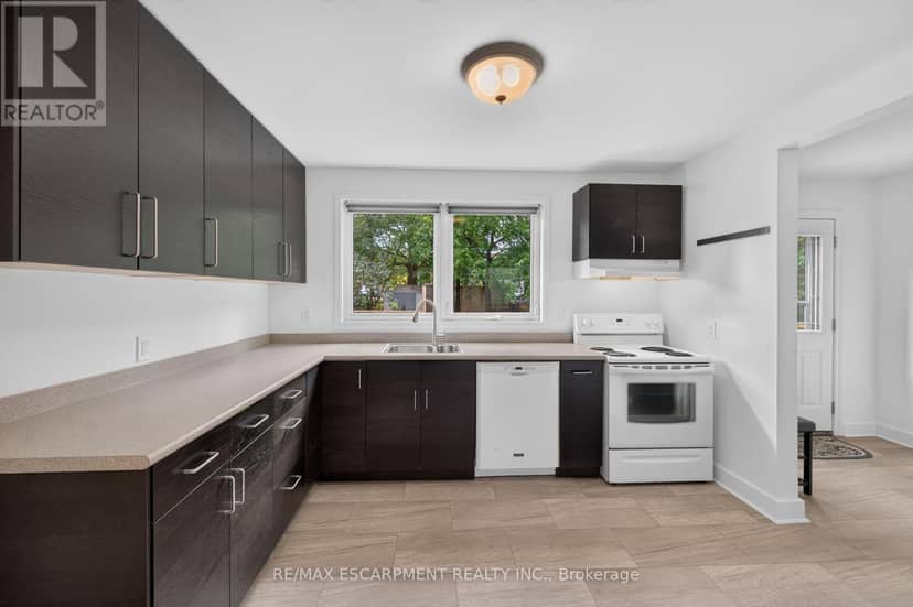 247 Homewood Avenue — photo 10 of 40