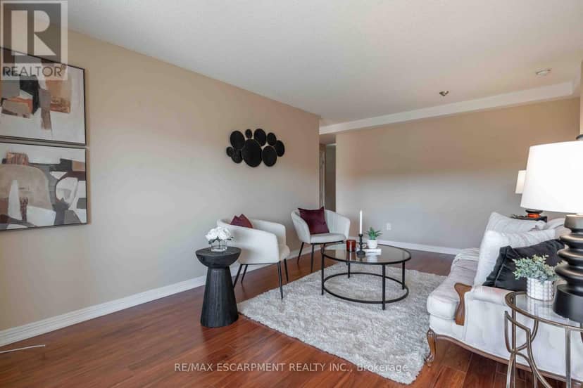 606 - 6 Village Green Boulevard, Hamilton, photo 2