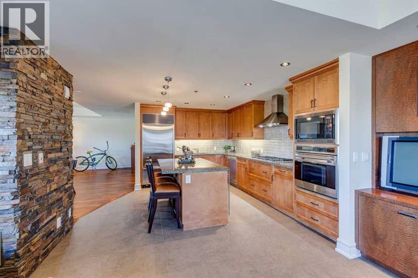 702, 600 Princeton Way SW — photo 9 of 33