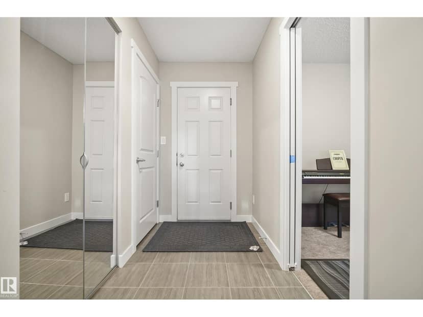 #61 1005 Graydon Hill Bv SW, Edmonton, photo 3