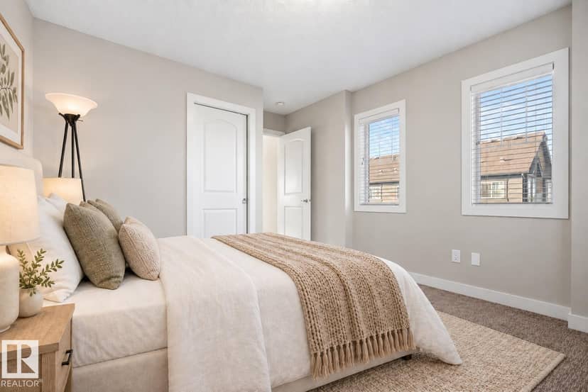 #61 1005 Graydon Hill Bv SW — photo 26 of 38