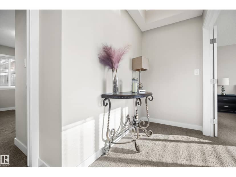 #61 1005 Graydon Hill Bv SW — photo 20 of 38