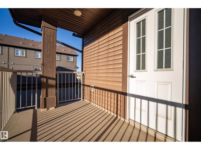 #61 1005 Graydon Hill Bv SW — photo 13 of 38