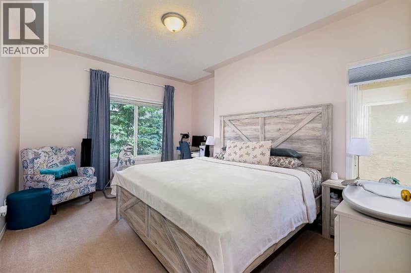 81 Sierra Morena Landing SW — photo 10 of 40