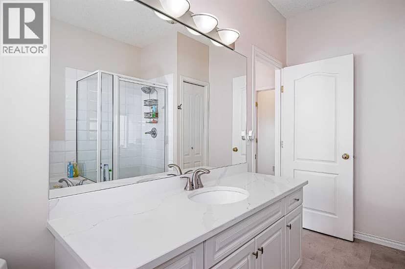 81 Sierra Morena Landing SW — photo 15 of 40