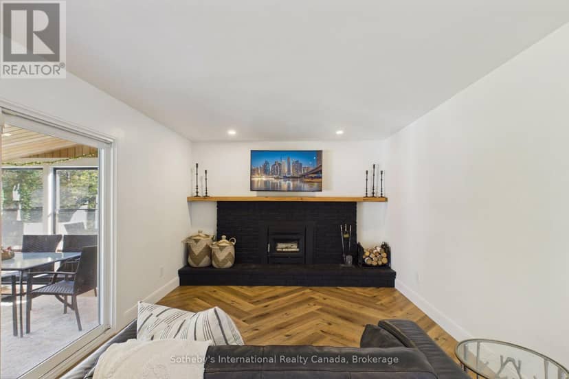 1229 Miriam Drive — photo 9 of 40