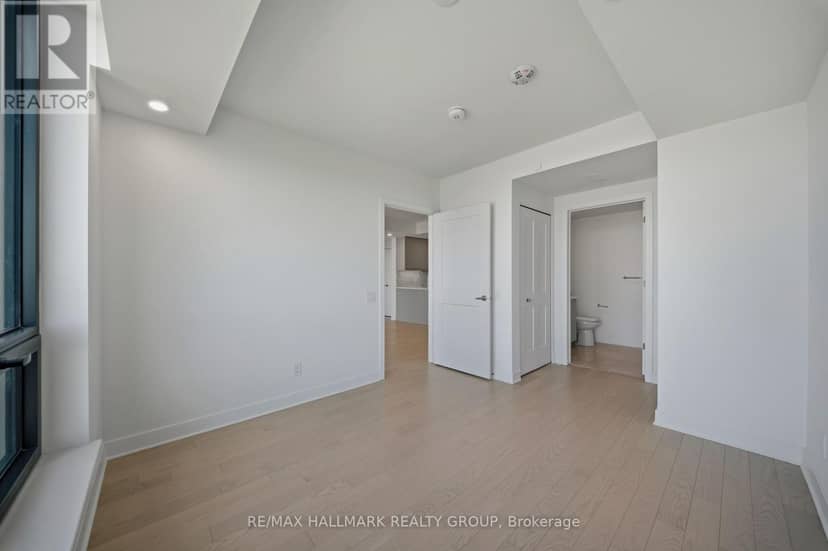 2603 - 180 George Street — photo 15 of 36