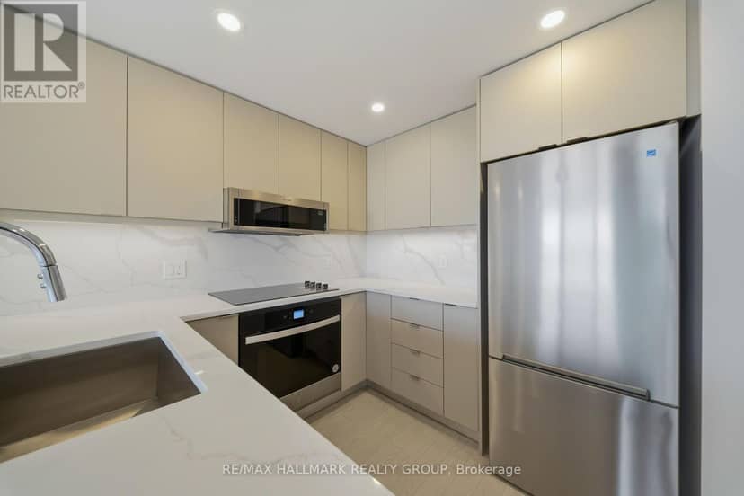 2603 - 180 George Street — photo 6 of 36