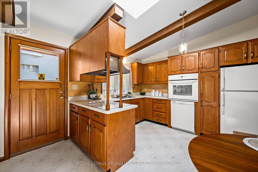 2 Churchill Street — photo 20 of 40