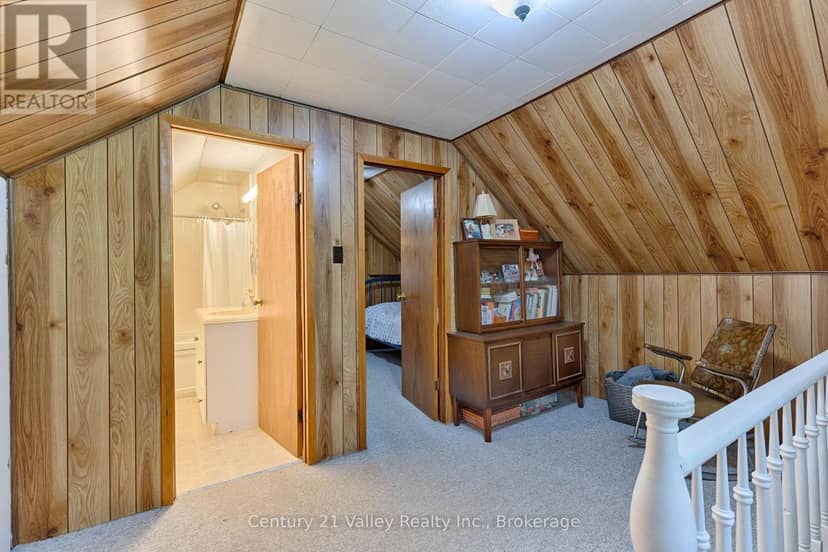5835A Matawatchan Road — photo 21 of 40
