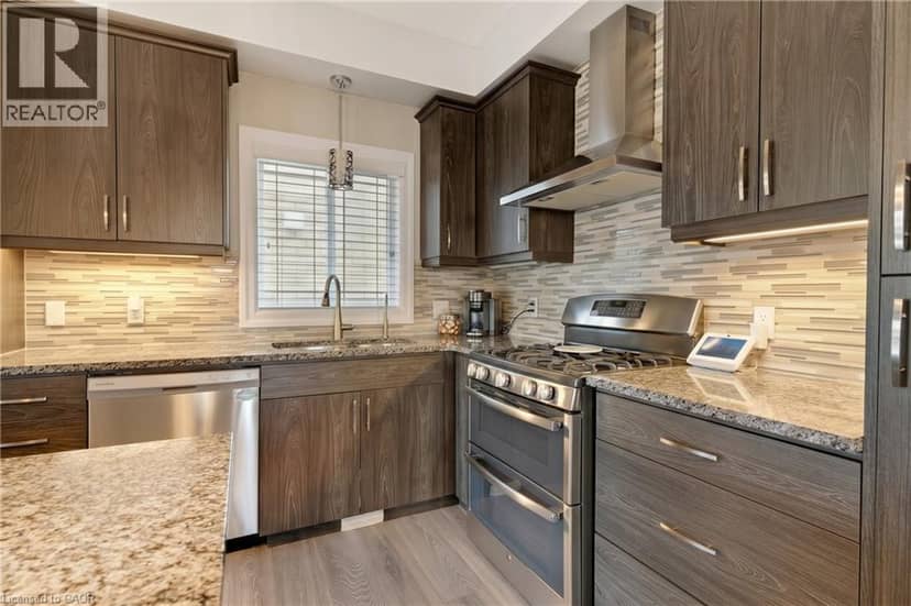 63 SPARROW Avenue — photo 9 of 32