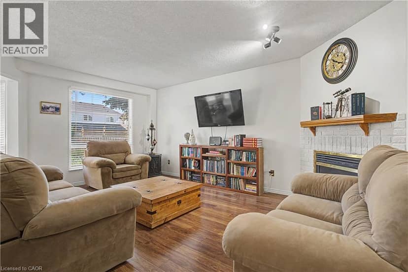 194 GLENVALLEY Drive — photo 14 of 40