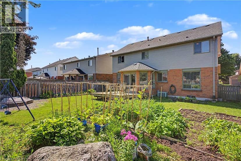 194 GLENVALLEY Drive, Cambridge, photo 5