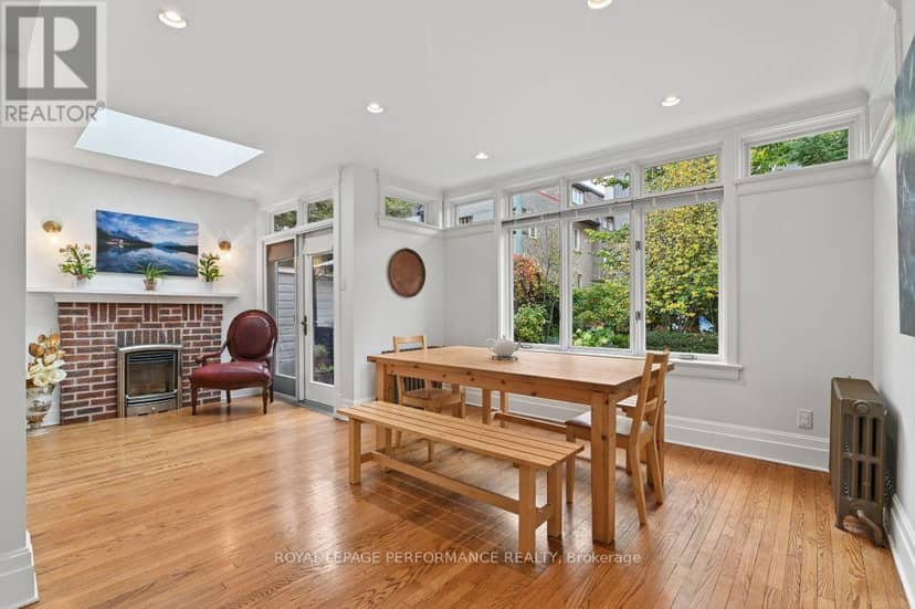 16 Renfrew Avenue — photo 23 of 40