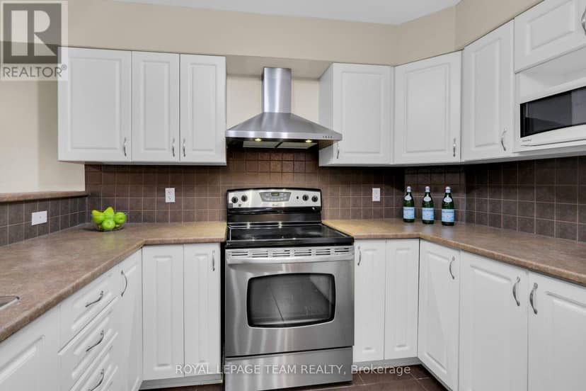 137 Corinth Private — photo 16 of 33